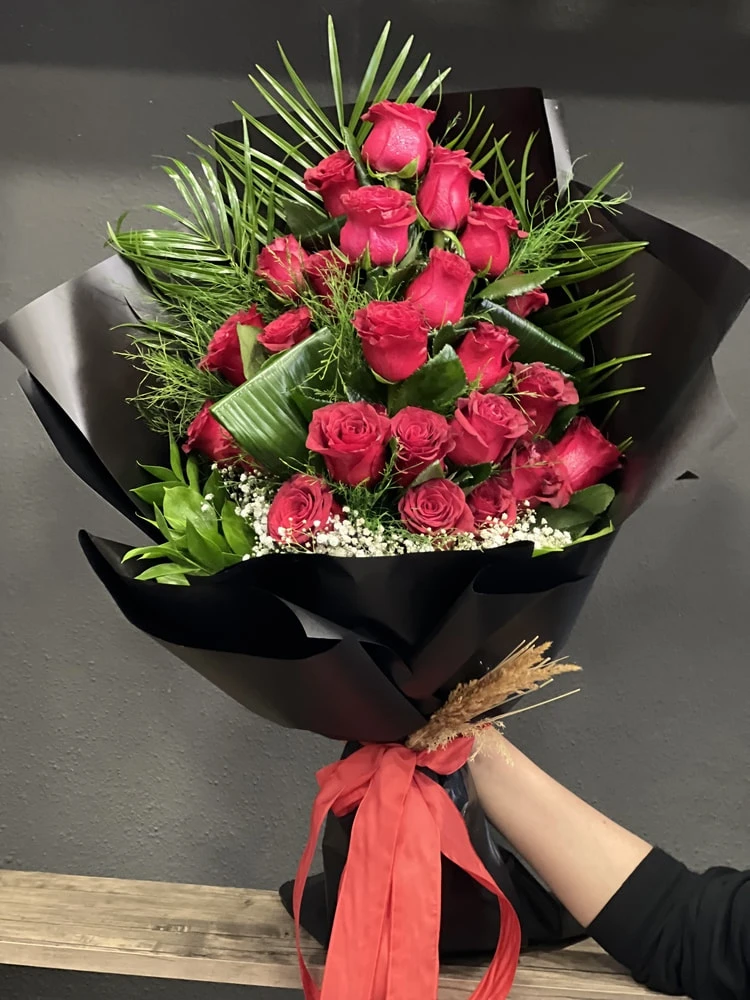 25 Kırmızı Gül Buketi
